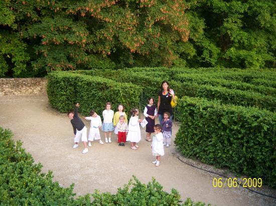 tous devant le labyrinthe de cendrillon